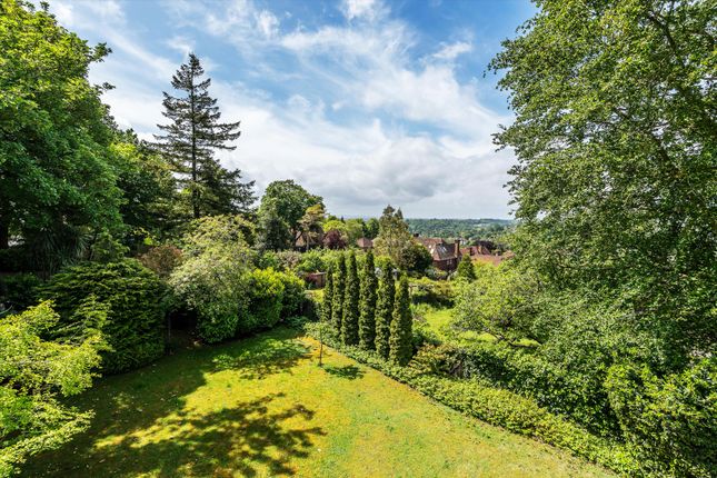 20, Pewley Hill, Guildford photo 2
