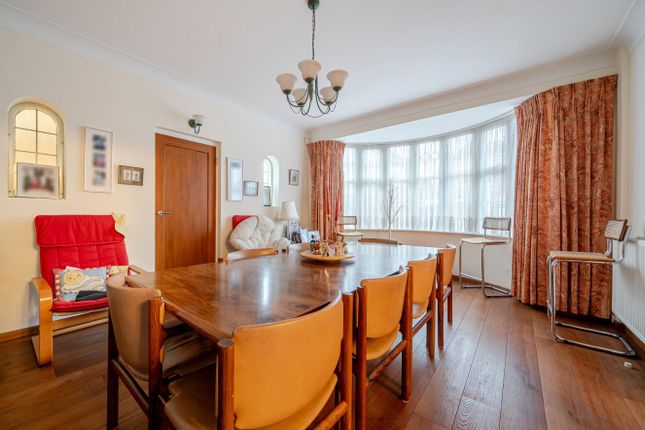 5, Framfield Close, Woodside Park photo 2