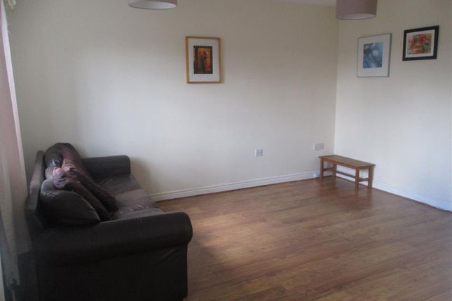 13, South Mews, Derbyshire photo 3