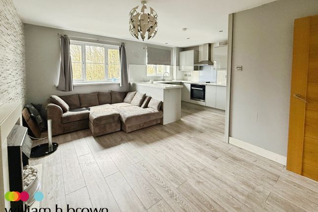 Flat 25 Trefoil House, Crest Avenue, Essex photo 5