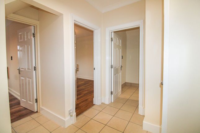 97b, Lynchford Road, Farnborough photo 4