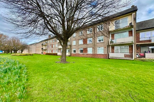 Thumbnail Flat for sale in Chisholm Place, Grangemouth