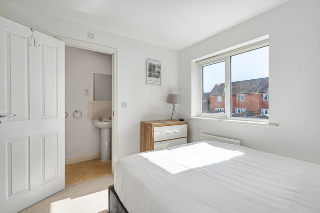 6, Osprey Place, Didcot photo 4