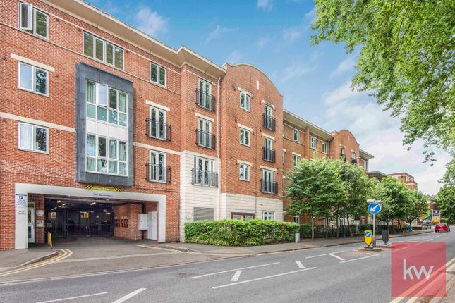 1 bed flat for sale in Park View, Maidenhead, Berkshire SL6