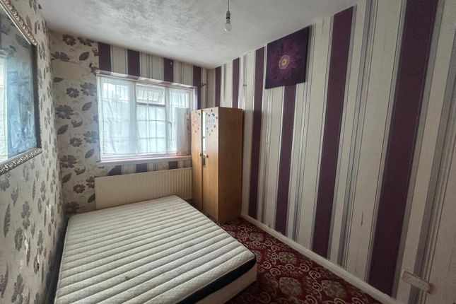 3-bed house on High Street, West Drayton, £2,500/mo