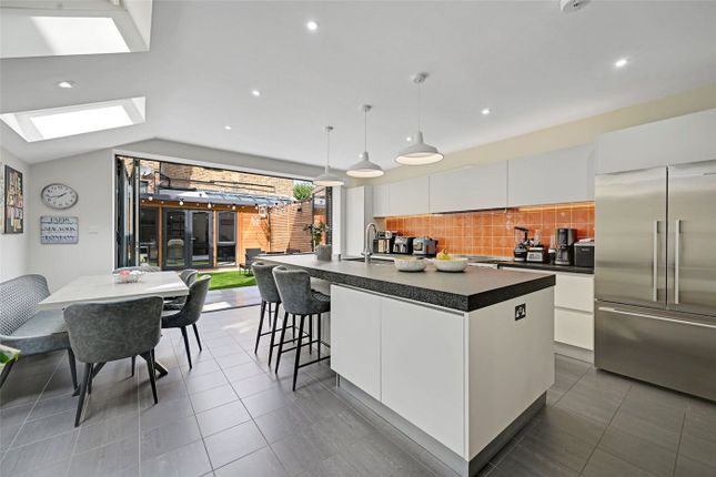 34, Mortimer Road, London photo 4