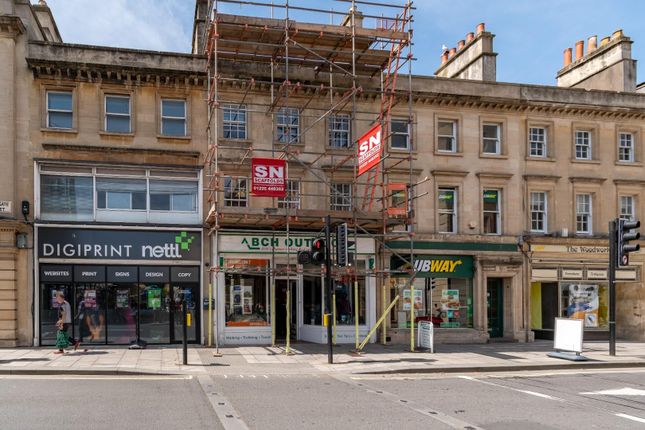 Thumbnail Flat to rent in Southgate Street, Bath