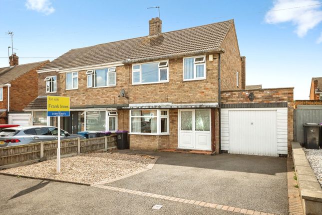 3-bed semi-detached on Clumber Drive, Nottingham, £210,000