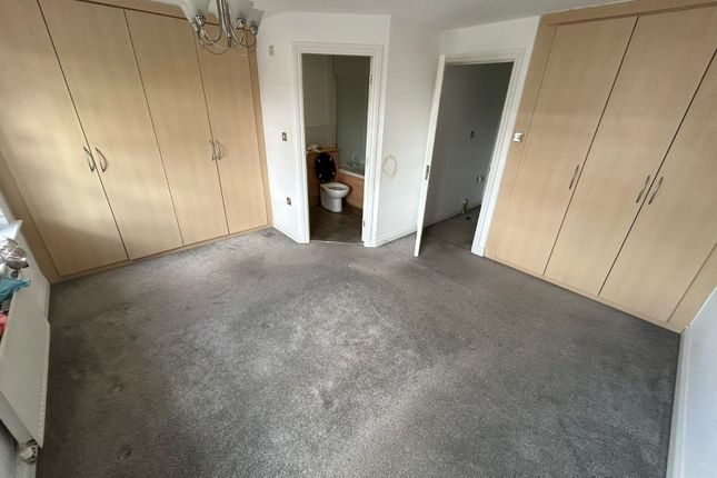 4, Meadow Way, Staffordshire photo 4