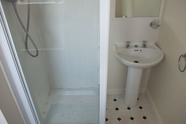 Flat to rent in Mount Pleasant Road, Exeter
