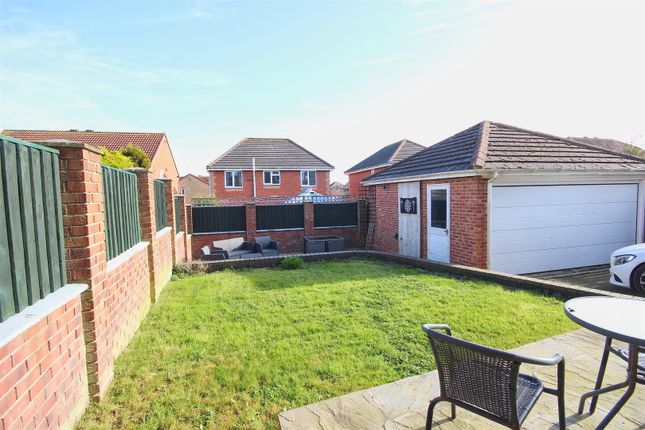 18, Oaklands, Hornsea photo 2