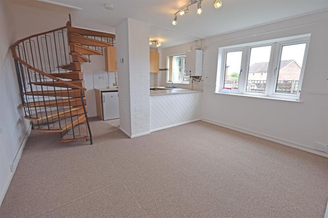 66, Oakridge, Cardiff photo 2