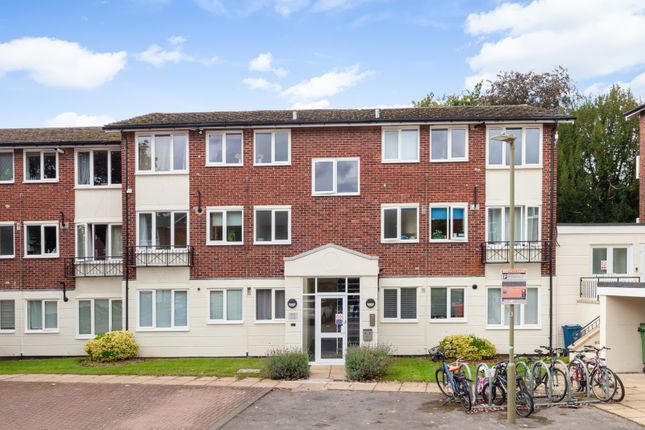 Flat for sale in Silkdale Close, Cowley, Oxford
