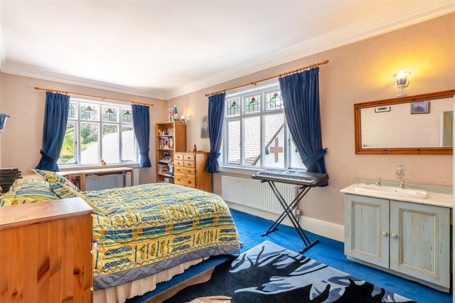 8652781-Interior03.Jpg