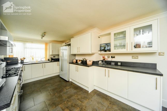 62, Pococks Road, Eastbourne photo 4