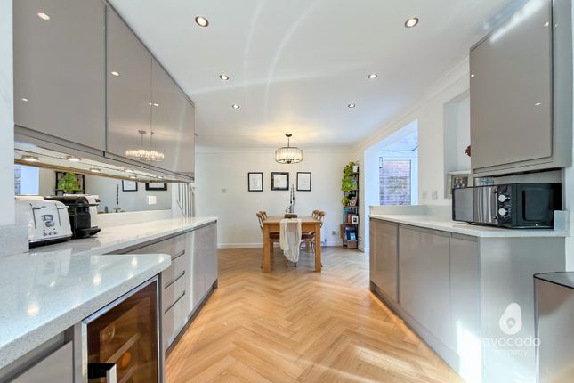 20 Simkins Close, Winkfield Row, Berkshire photo 4