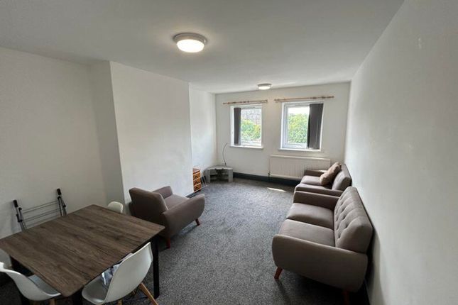 A Spacious And Inviting Large Modern Living Room, ...