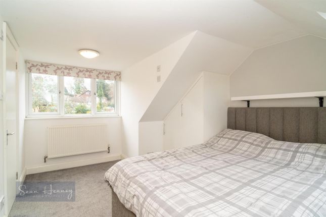 End terrace house for sale in York Road, New Barnet, Barnet