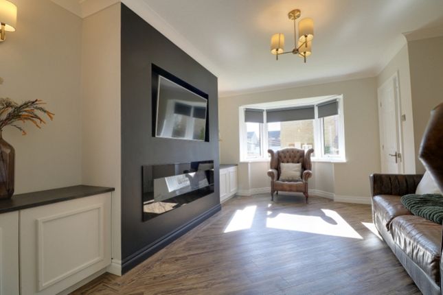 7, Richmond Park Avenue, Liversedge photo 3