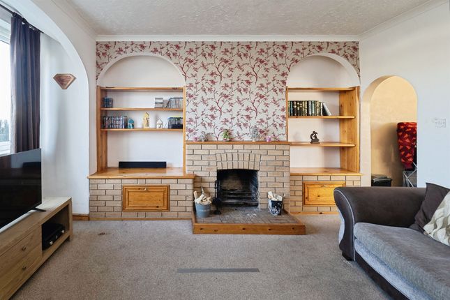 8, Weghill Road, Hull photo 4