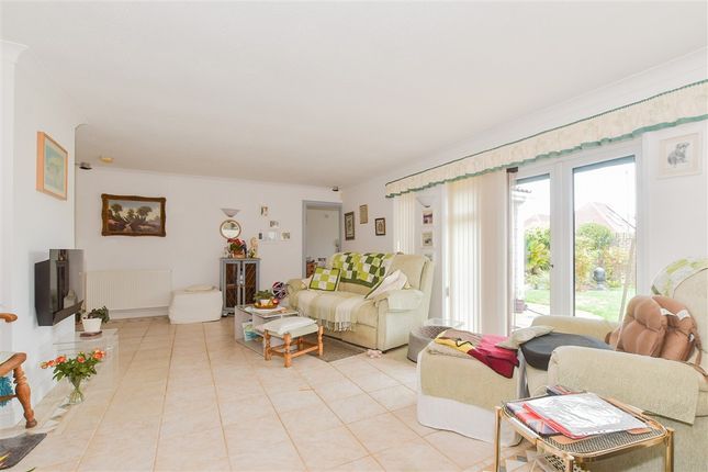 Lavinia Way, East Preston photo 3