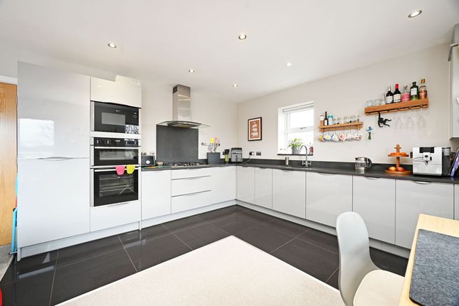 3 Lime Tree House, Hunters Walk, Chesterfield photo 5