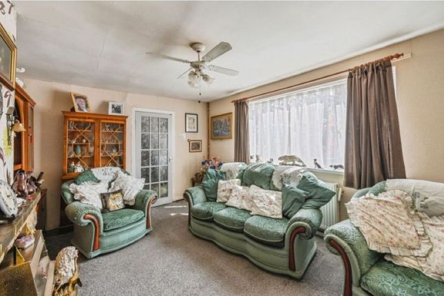 6, Leaside Avenue, Rugeley photo 4