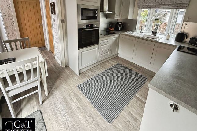 51 Hinksford Mobile Home Park, Kingswinford photo 5