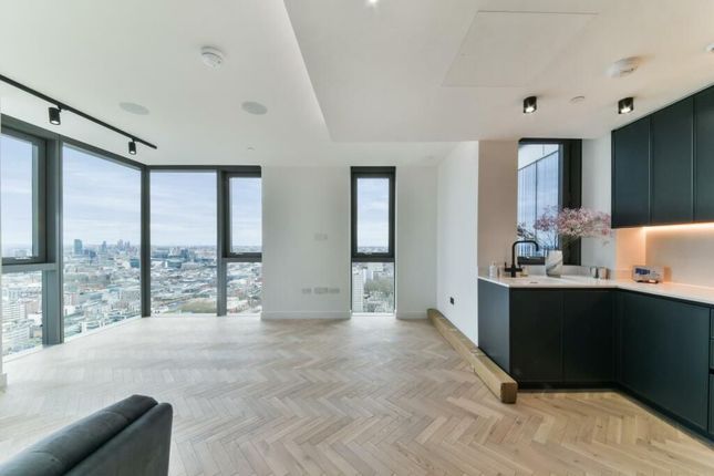Apartment 200, Valencia Tower, London photo 4