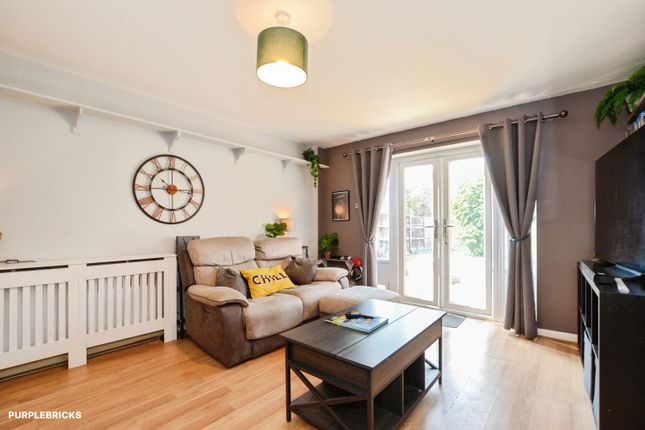 32, Lindsey Road, Uxbridge photo 4
