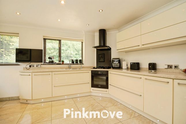 Cae Verra, Ffrwd Road, Pontypool photo 3