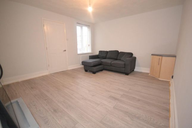 16b, Kentwood Hill, Reading photo 4
