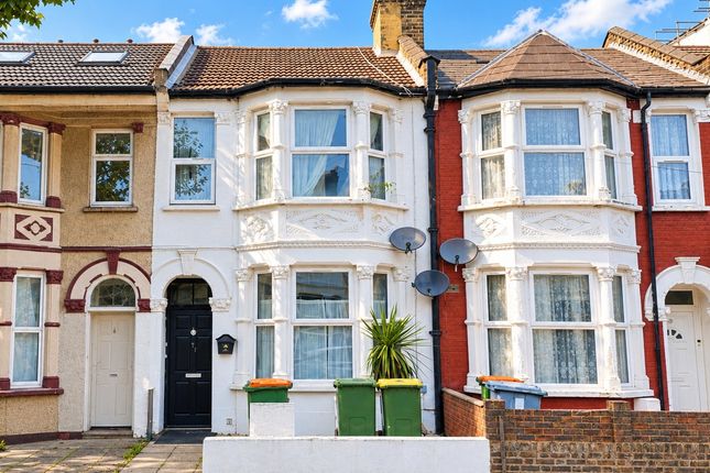 2-bed flat on 71b Jedburgh Road, 71b Jedburgh Road, London, £100,000