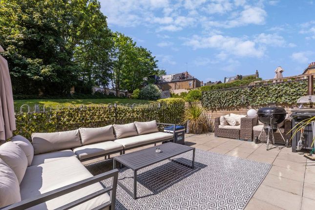 Flat for sale in Putney Bridge Road, Wandsworth