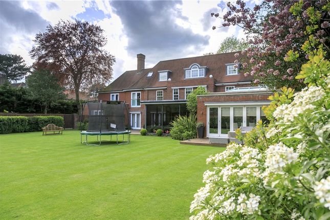 Stoke House,, Stoke Road, Surrey photo 4