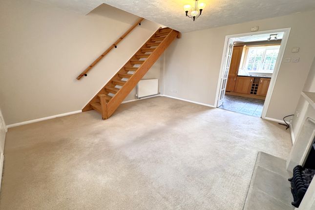 44, Coltsfoot Green, LUTON photo 2
