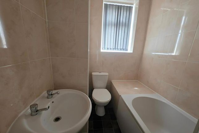 289, Bolton Road, Manchester photo 5