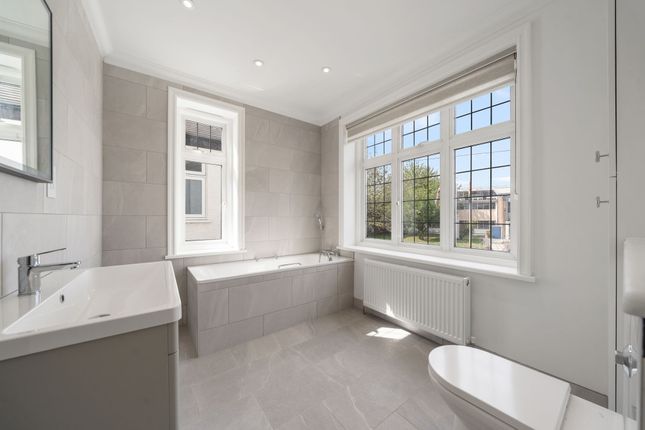 43 Laburnum Grove, London photo 4