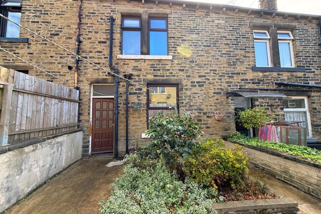 14 Woodside Grove, Halifax photo 4