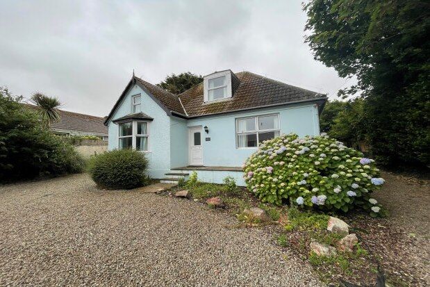 4 bed detached bungalow to rent in Porthrepta Road, St. Ives TR26