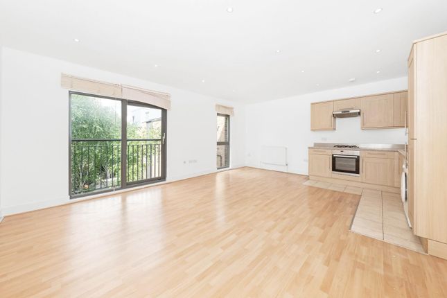 Thumbnail Flat for sale in Queens Road, Peckham, London