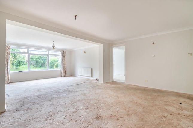 65, Valley Walk, Croxley Green photo 2