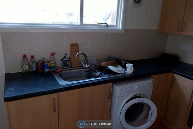 A Queens Court, Exmouth photo 4