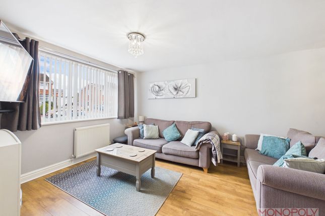 8 Menai Way, Wrexham photo 3
