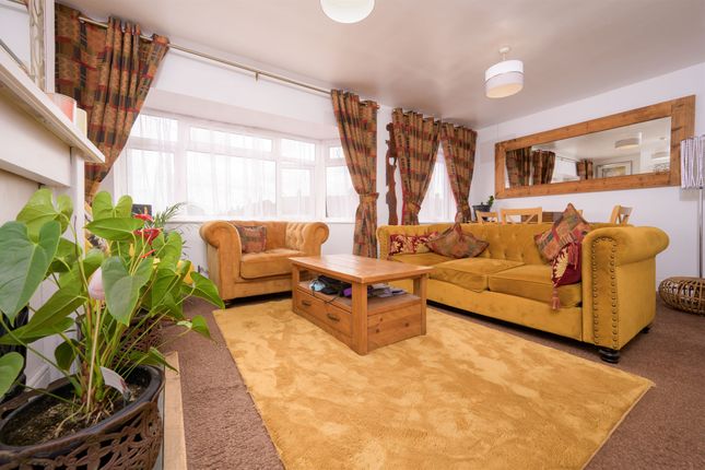 17, Devon Drive, Kettering photo 3