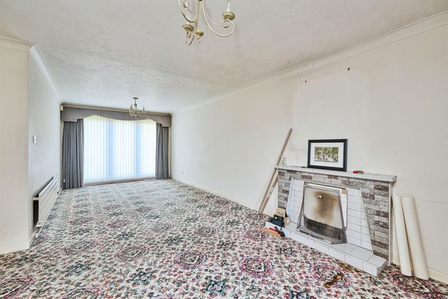 63, Eastgate, Peterborough photo 3