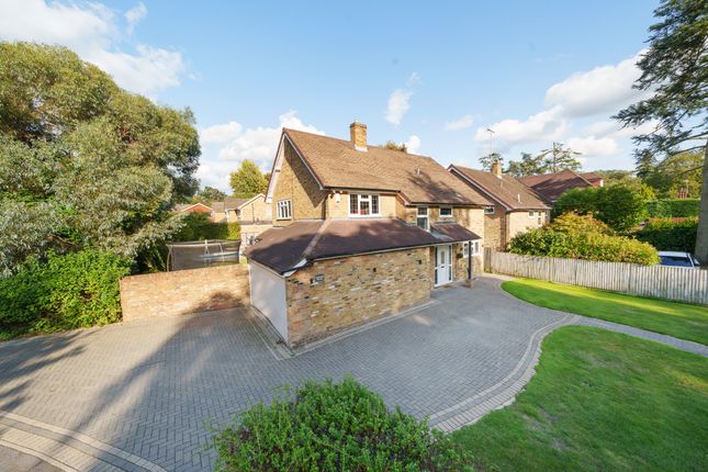 Thumbnail Detached house for sale in Nascot Wood Road, Watford
