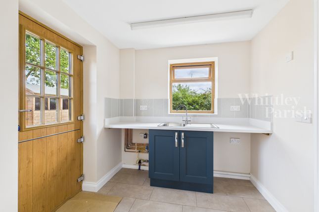 Cam04332G0-Pr0484-Still037