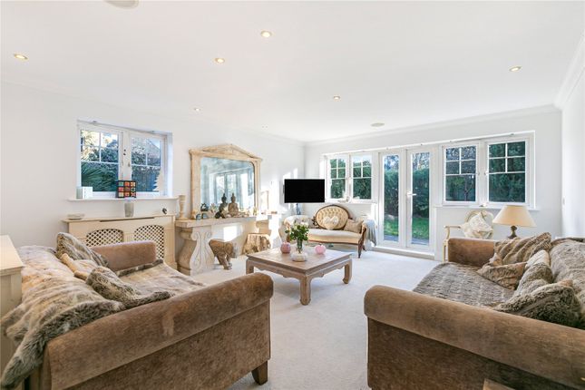 7 Annaleigh Place,, Rydens Grove, Walton-on-Thames photo 4