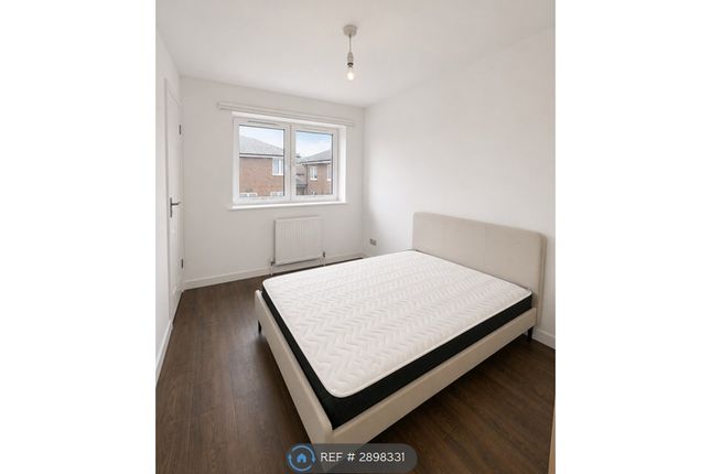 Tiptree Crescent, Ilford photo 5